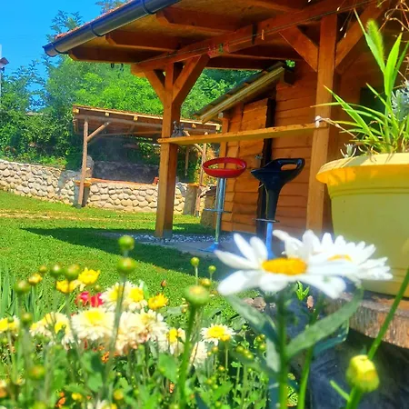 Chalet Kuca Za Odmor *